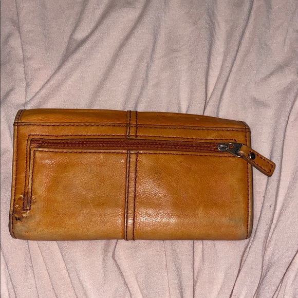 Fossil Tan Leather Wallet with Silver Accent-As Is - Picture 3 of 13